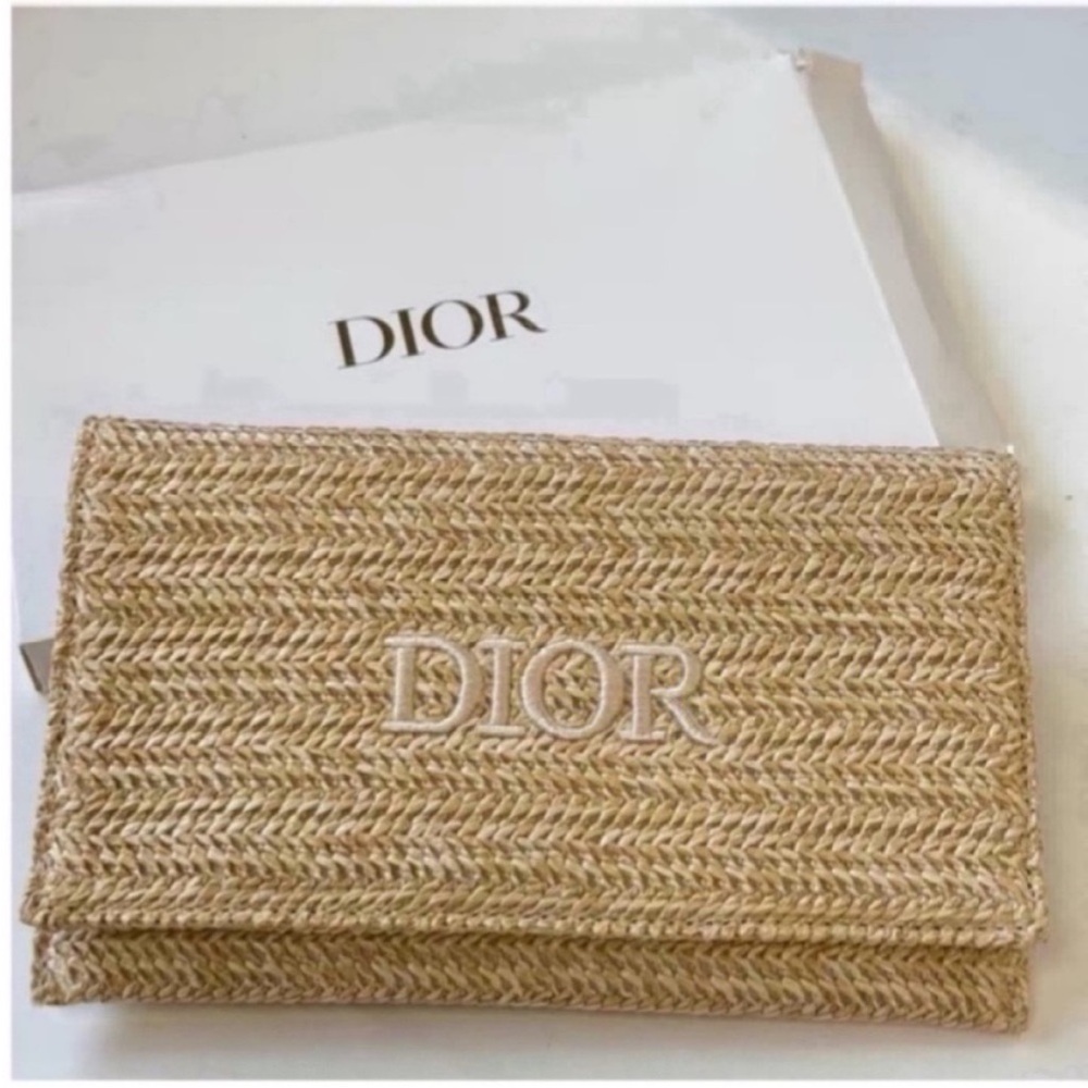 Dior beauty gift pouch